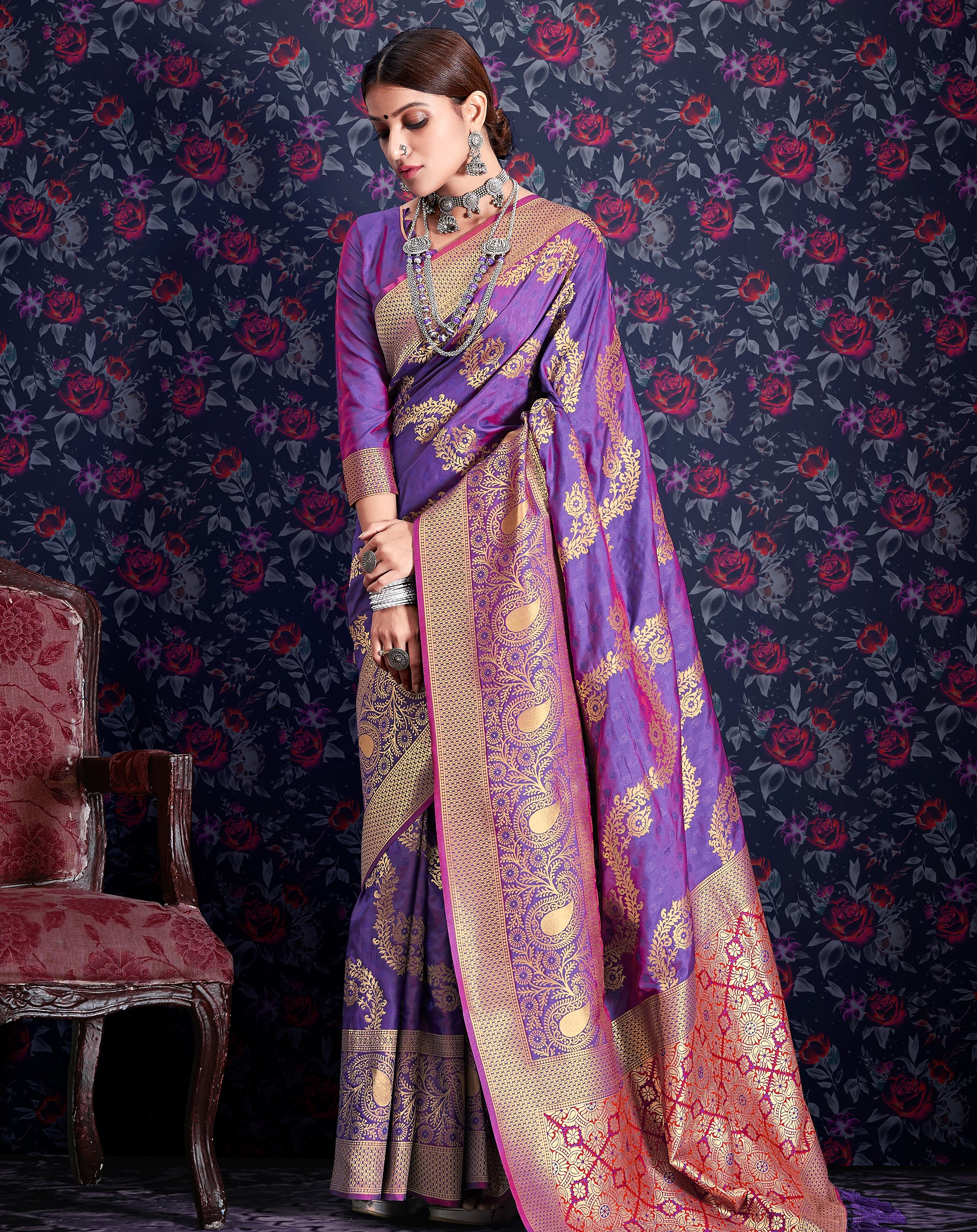 Soft silk with Leheriya zari Weaving Saree