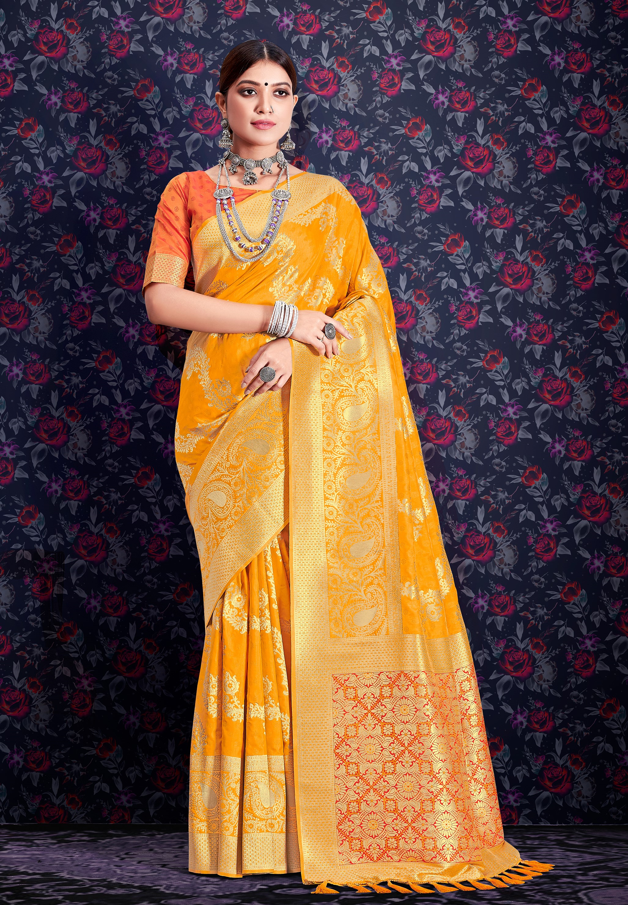 Soft silk with Leheriya zari Weaving Saree